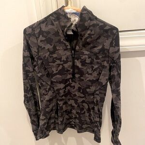 Lululemon dark grey half zip size 8